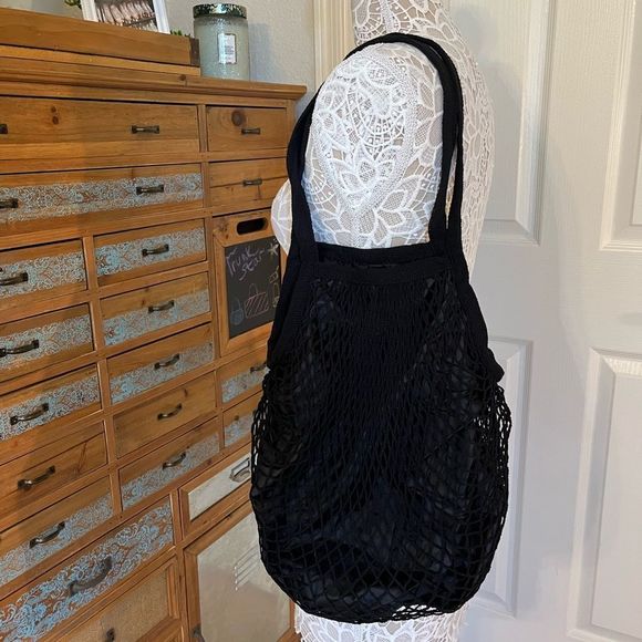 Fishnet Over Nylon Lightweight Tote- Black - NWT - Picture 1 of 8